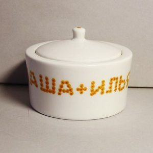 икорница из фарфора