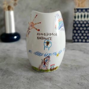 Подарок бабушке - ваза с рисунками внуков